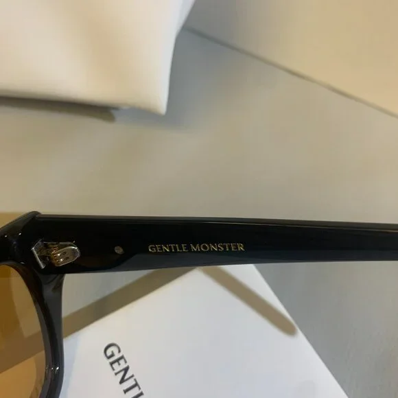 Gentle Monster NABI Black Sunglasses - Picture 6 of 9